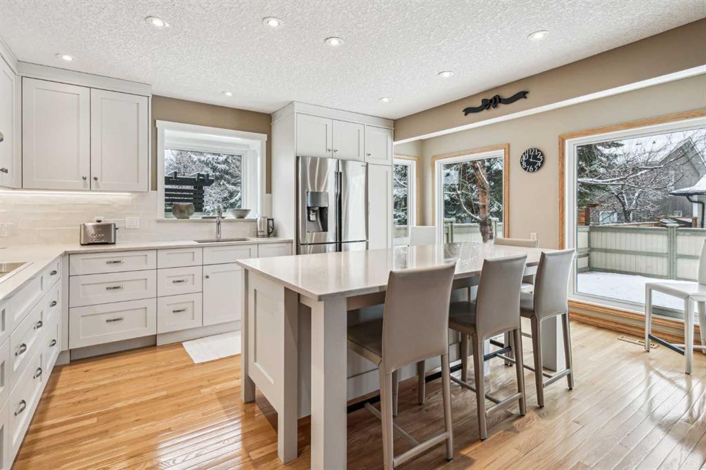 Picture for 27 Woodacres Way SW