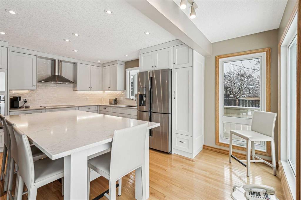 Picture for 27 Woodacres Way SW