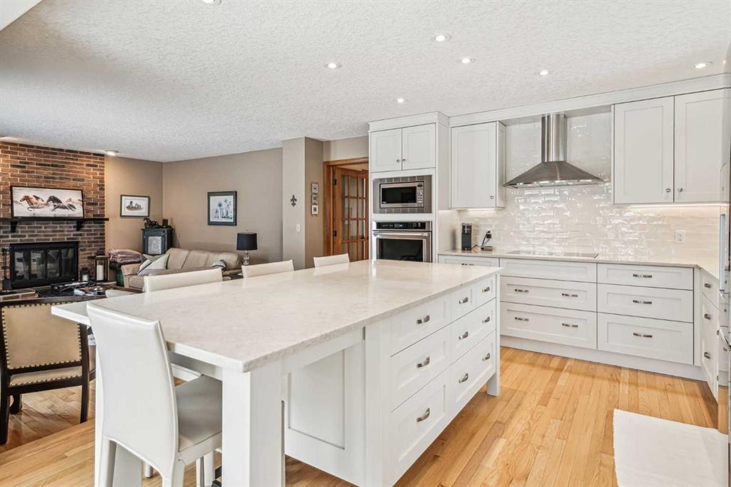 Picture for 27 Woodacres Way SW