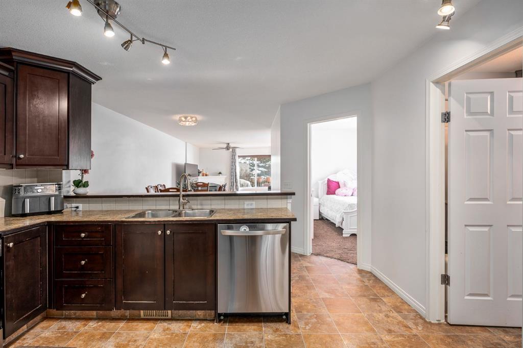 Picture for 111, 323 4 Avenue 