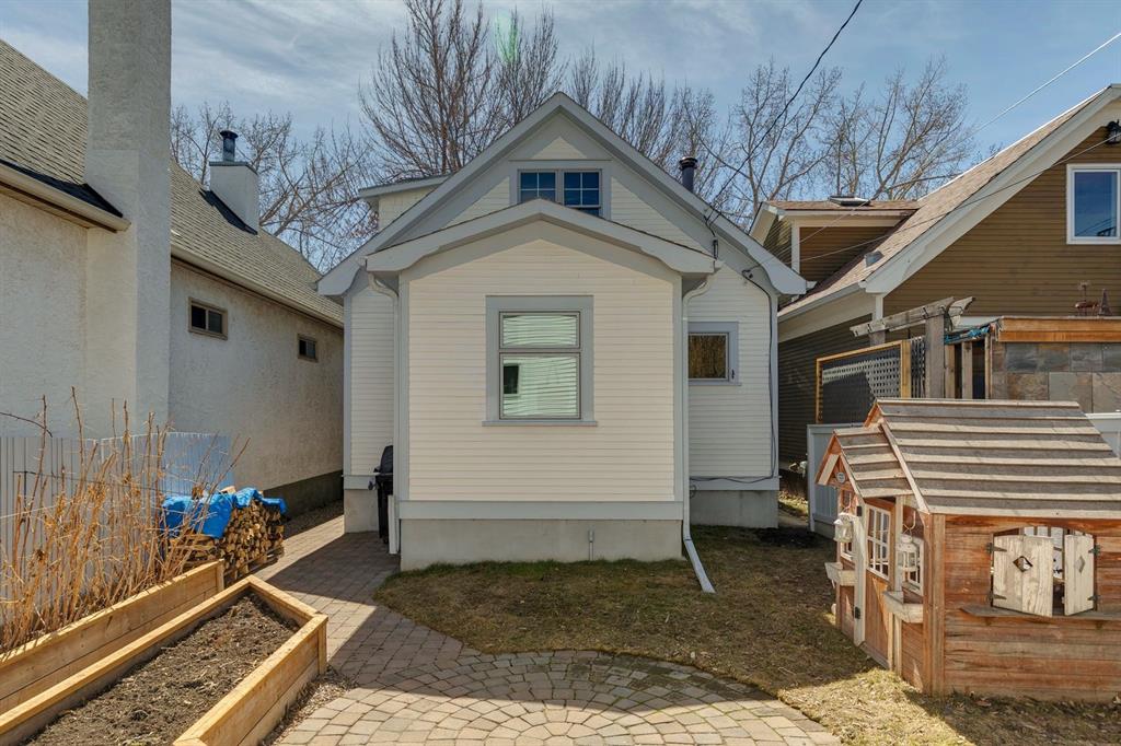 Picture for 2230 22 Avenue SW