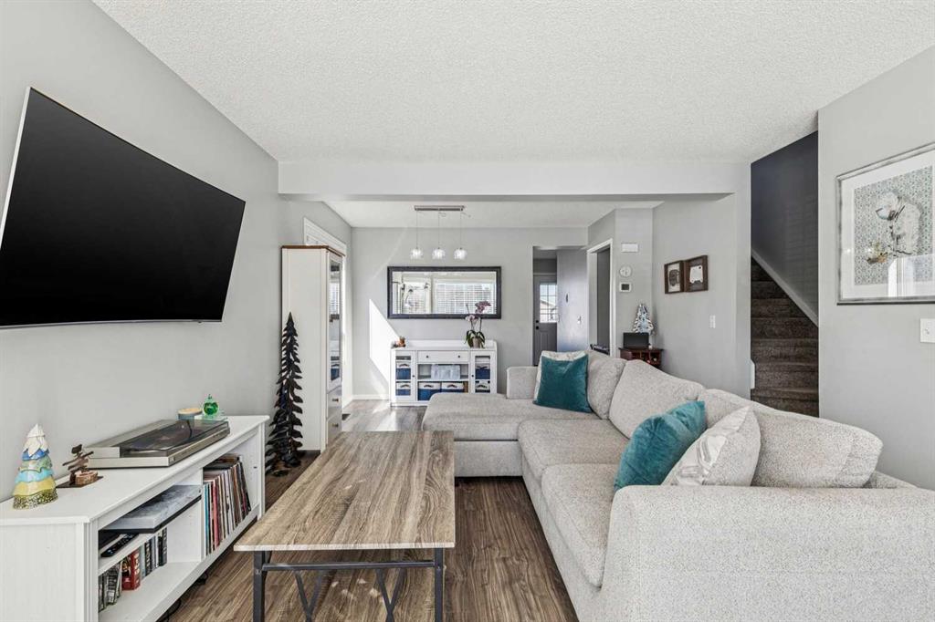 Picture for 27 Rivercrest Way SE