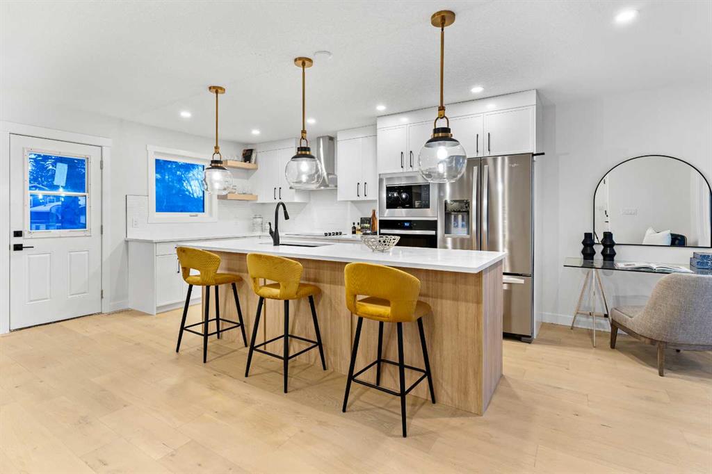 Picture for 1731 111 Avenue SW