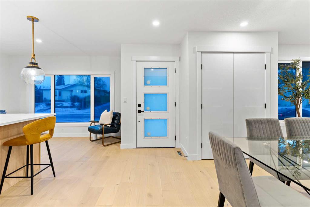 Picture for 1731 111 Avenue SW