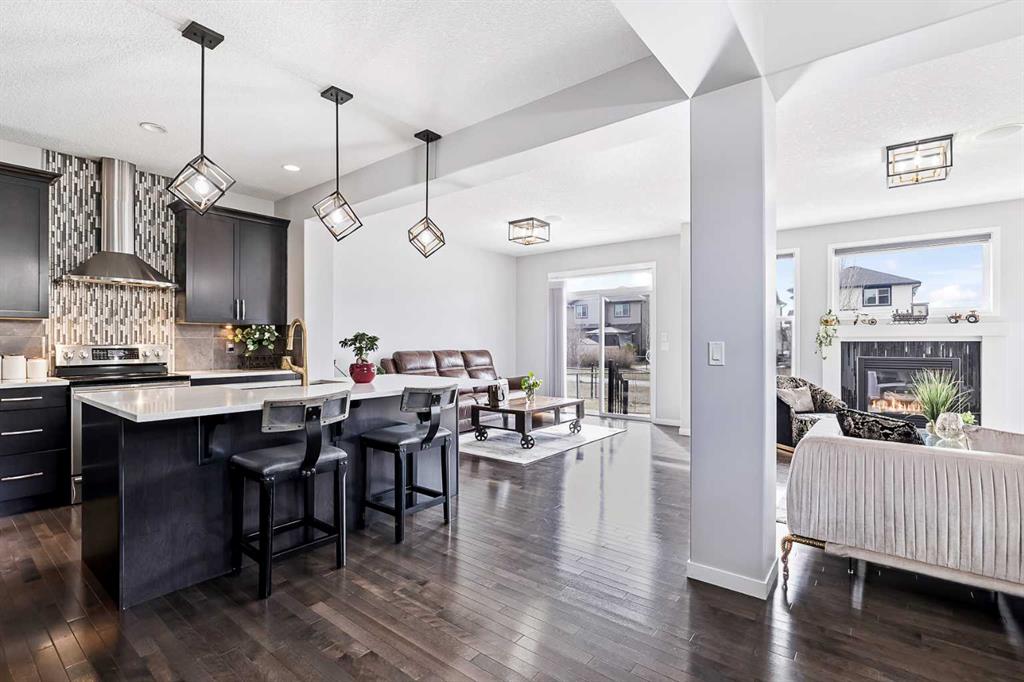 Picture for 66 Skyview Point Rise NE