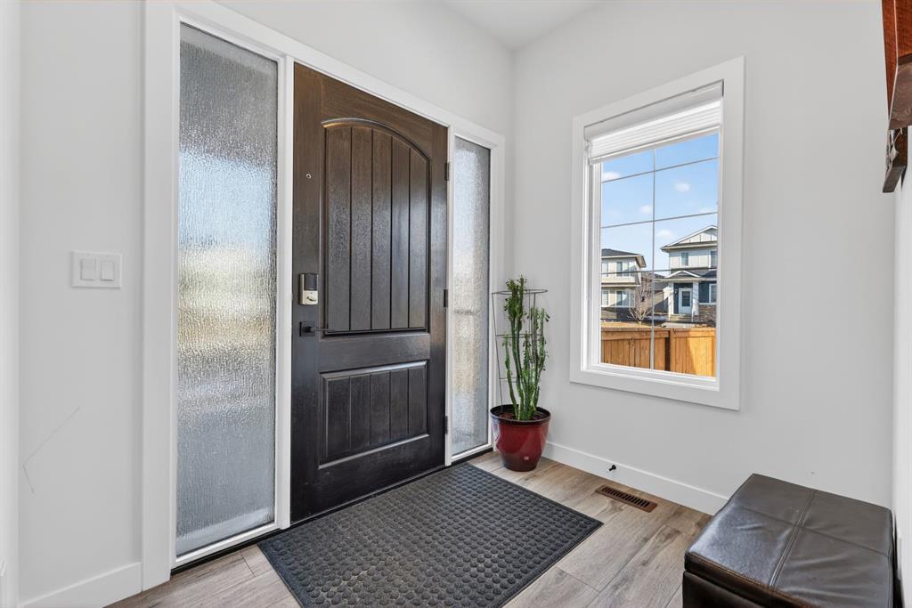 Picture for 208 Dawson Circle 