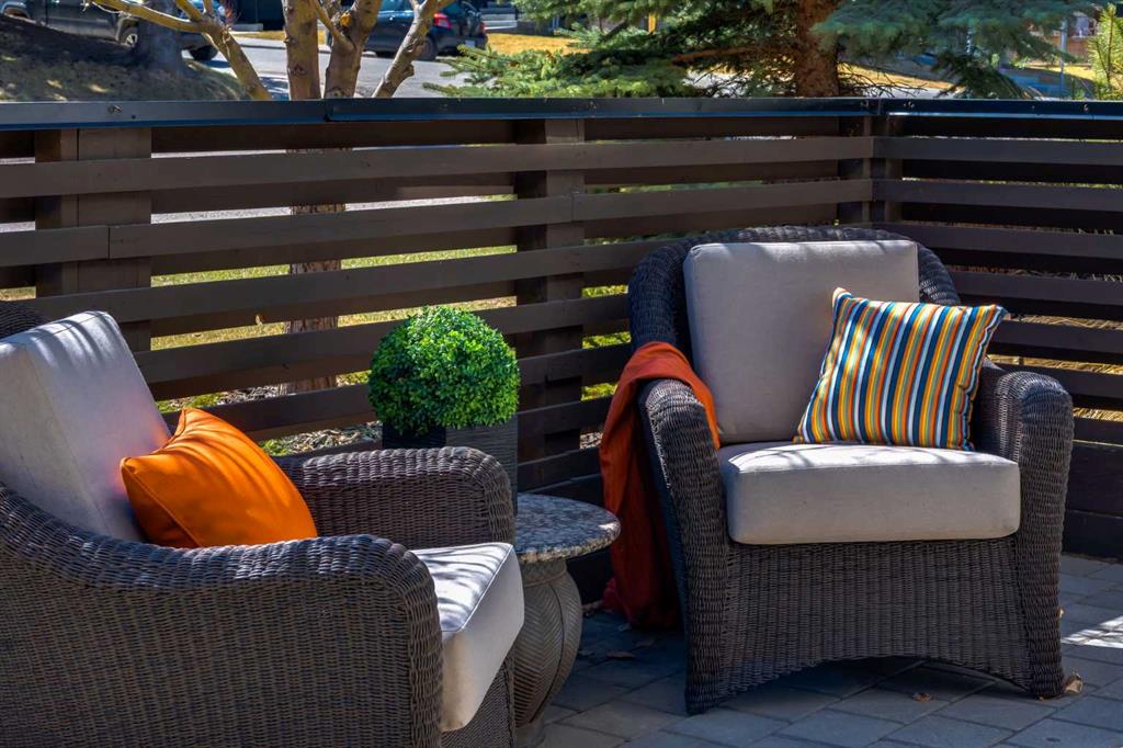 Picture for 2138 28 Avenue SW