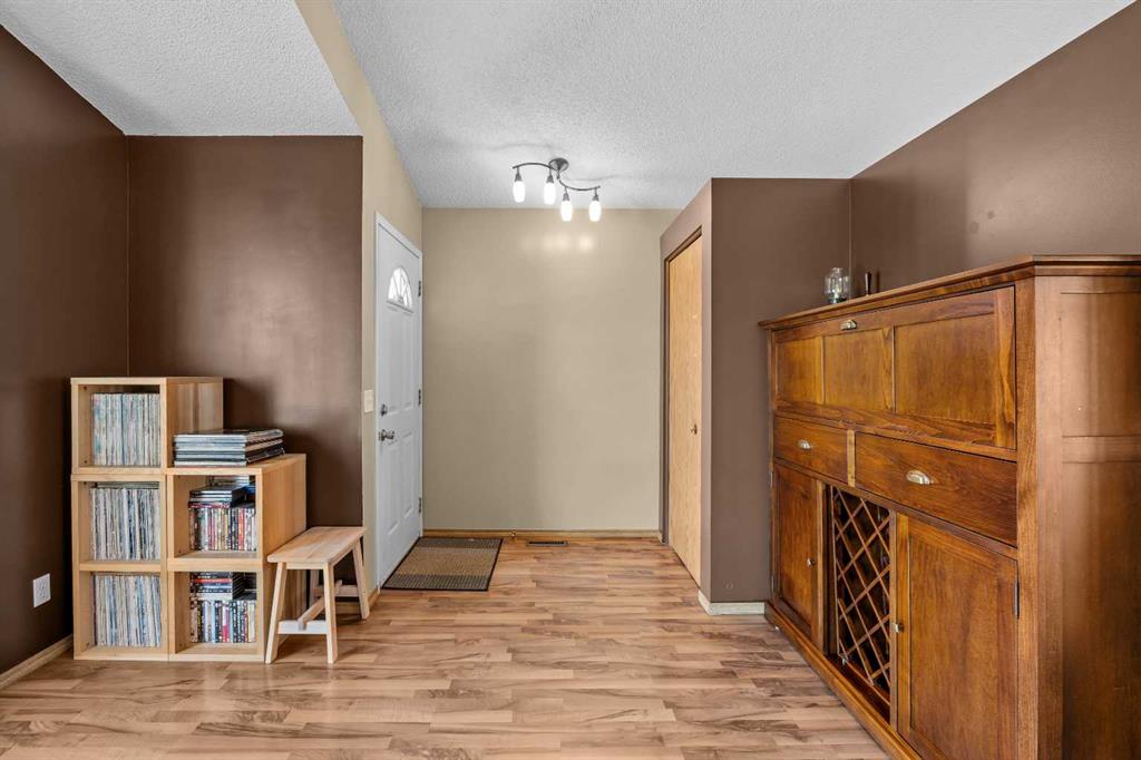 Picture for 316 Coventry Close NE