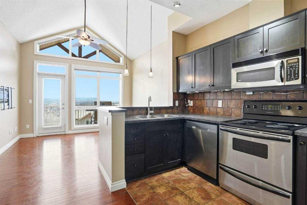 Picture for 11, 148 Rockyledge View NW