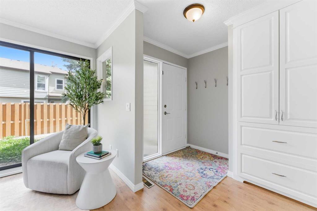 Picture for 4, 106 Grier Terrace NE