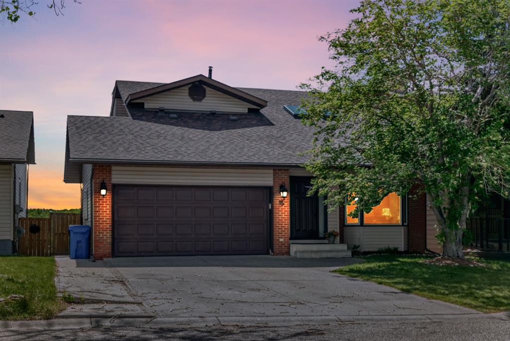 Picture for 15 Hawkcliff Way NW