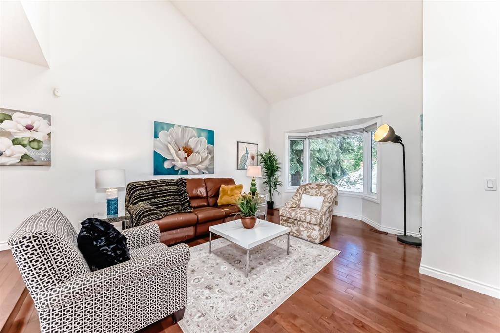 Picture for 15 Hawkcliff Way NW