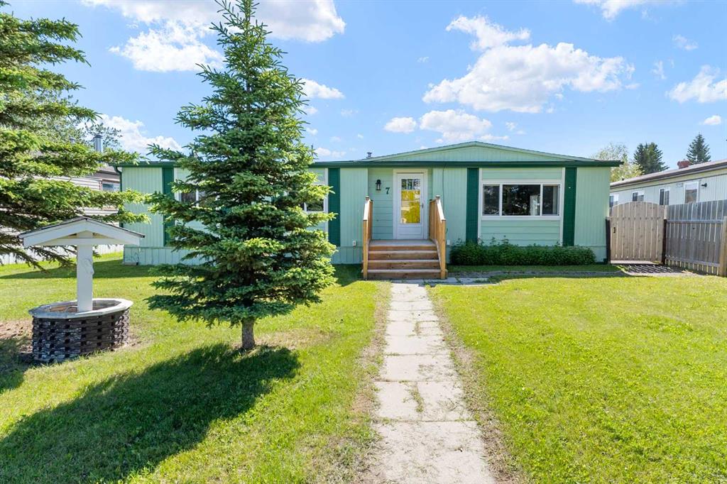 Picture for 7 Tamarack Crescent NW