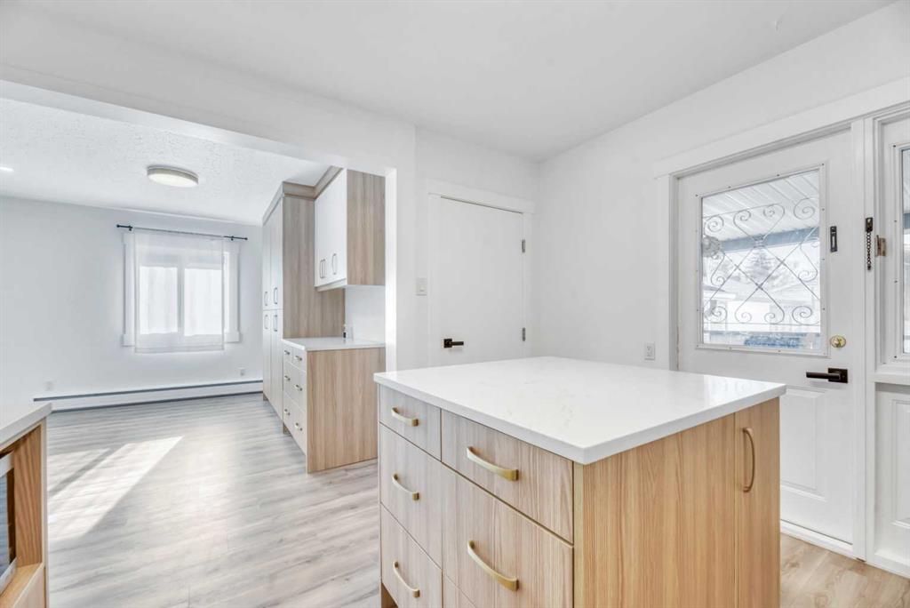 Picture for 7207 7 Street SW https://www.cirrealty.ca/reb/creb/60/A2263060_4.jpg