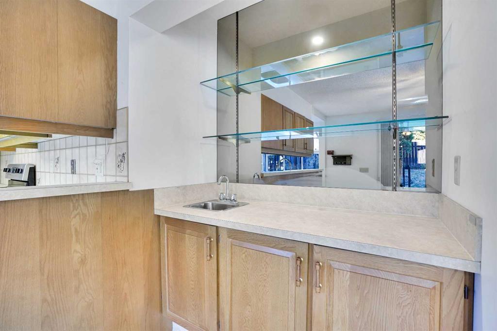 Picture for 1040 Edgemont Road NW https://www.cirrealty.ca/reb/creb/60/A2265560_16.jpg