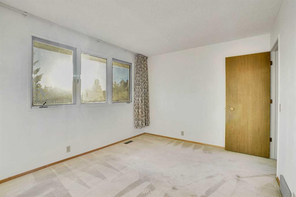 Picture for 1040 Edgemont Road NW https://www.cirrealty.ca/reb/creb/60/A2265560_34.jpg