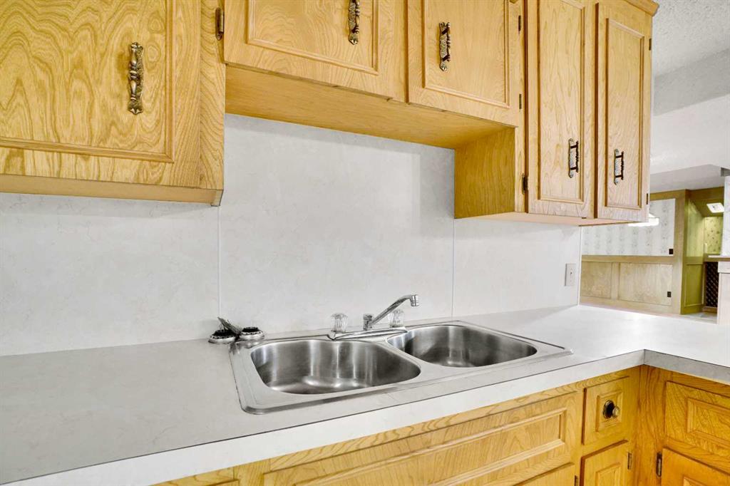 Picture for 1040 Edgemont Road NW https://www.cirrealty.ca/reb/creb/60/A2265560_39.jpg