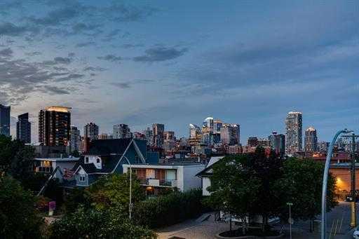 Picture for 401, 2203 14th Street SW