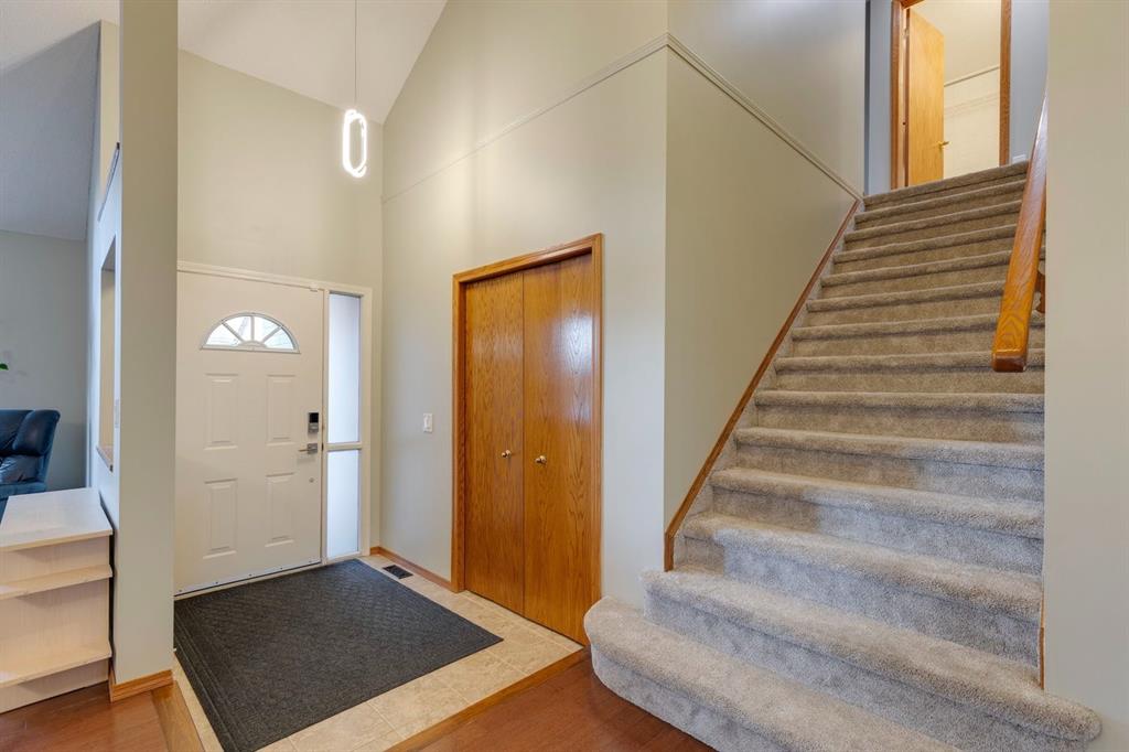 Picture for 87 Edgebrook Way NW