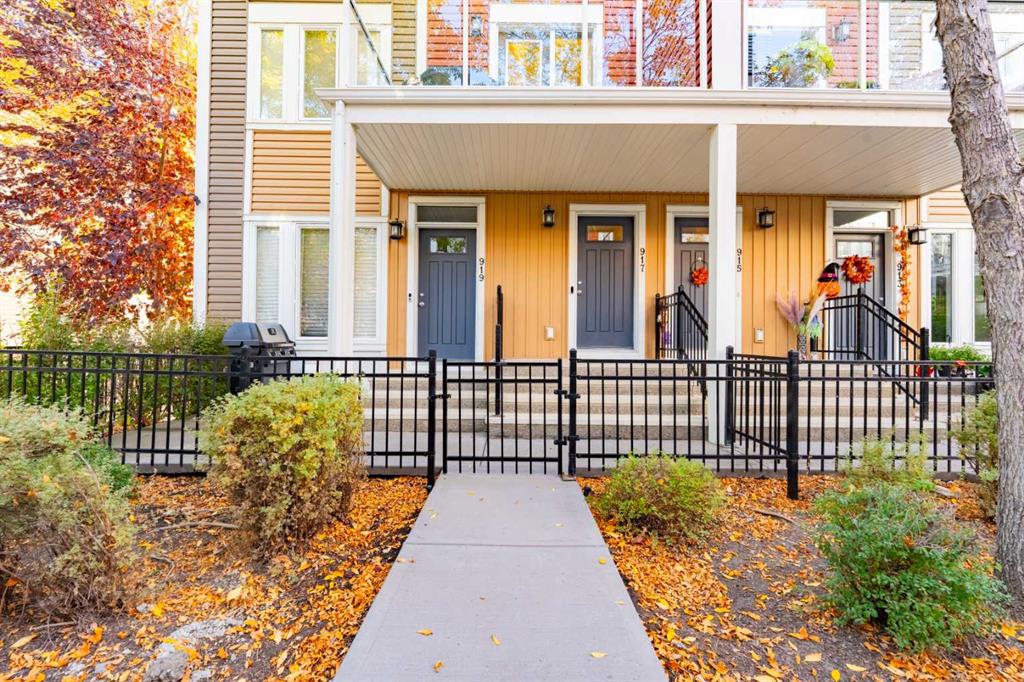 Picture for 917 Auburn Bay Square SE