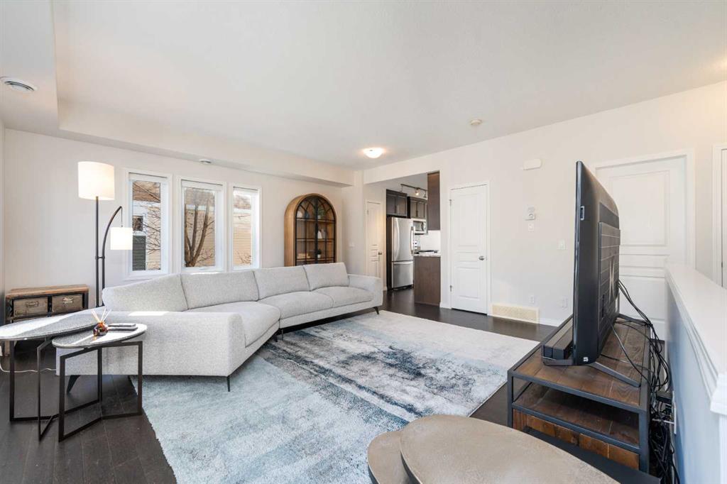 Picture for 917 Auburn Bay Square SE