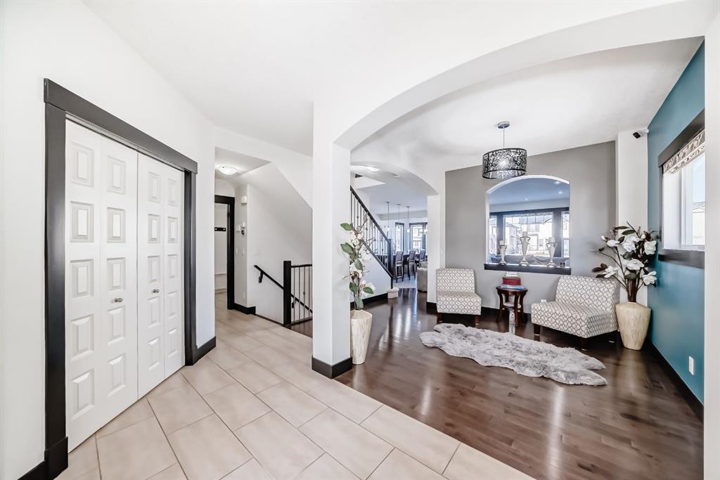 Picture for 16 Skyview Shores Gardens NE