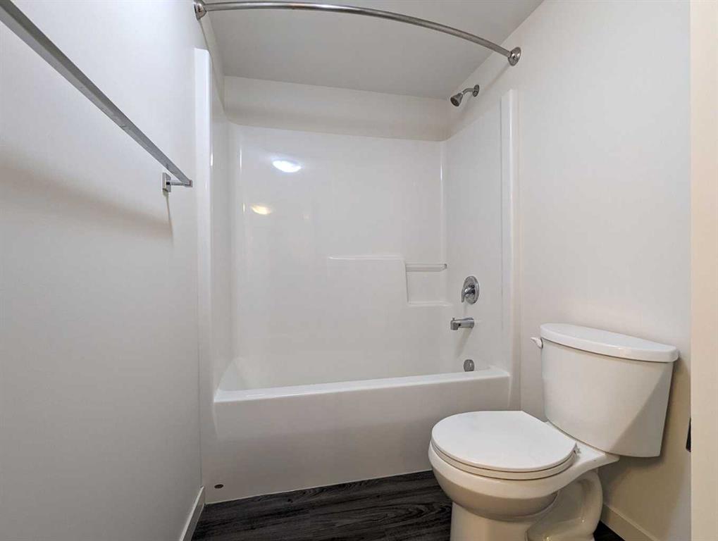 Picture for 4107, 181 Skyview Ranch Manor NE