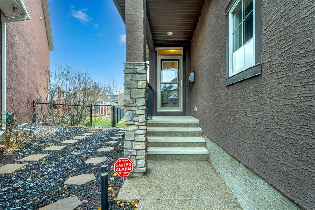 Picture for 199 Cranarch Landing SE