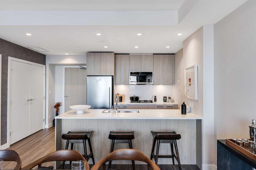 Picture for 1803, 530 3 Street SE