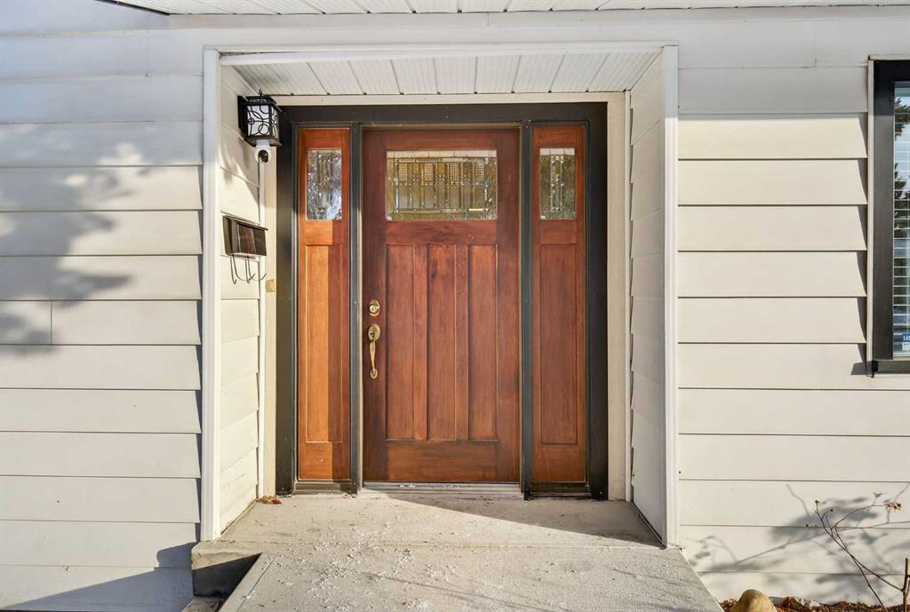 Picture for 8416 7 Street SW