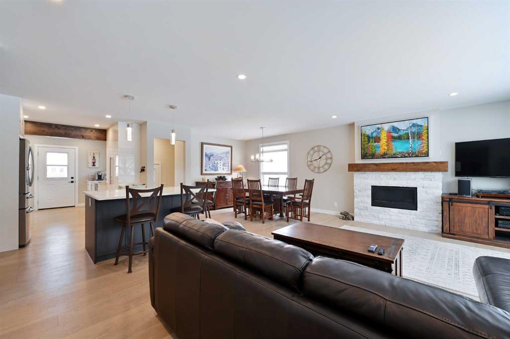 Picture for 6427 Lombardy Crescent SW