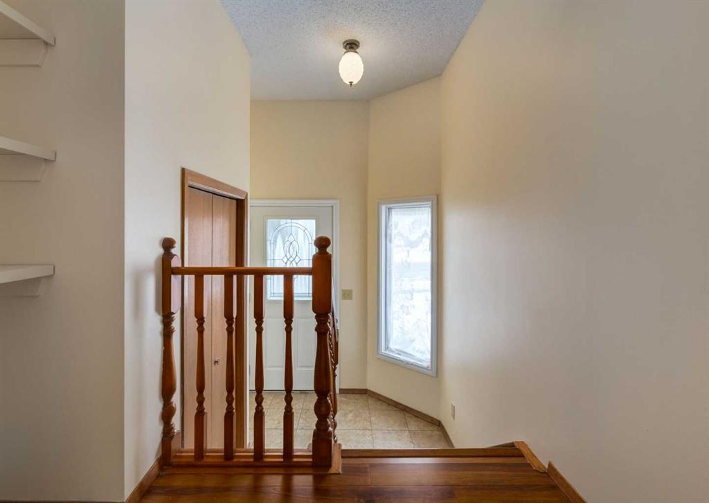 Picture for 60 Macewan Glen Drive NW