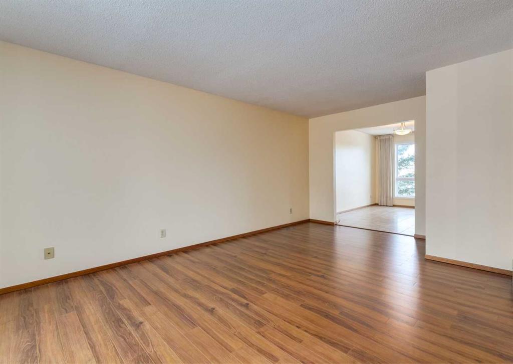 Picture for 60 Macewan Glen Drive NW