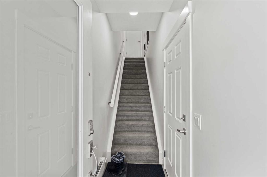 Picture for 908, 95 Skyview Close NE