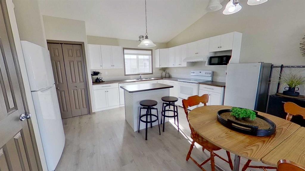 Picture for 29, 5302 47 Street 