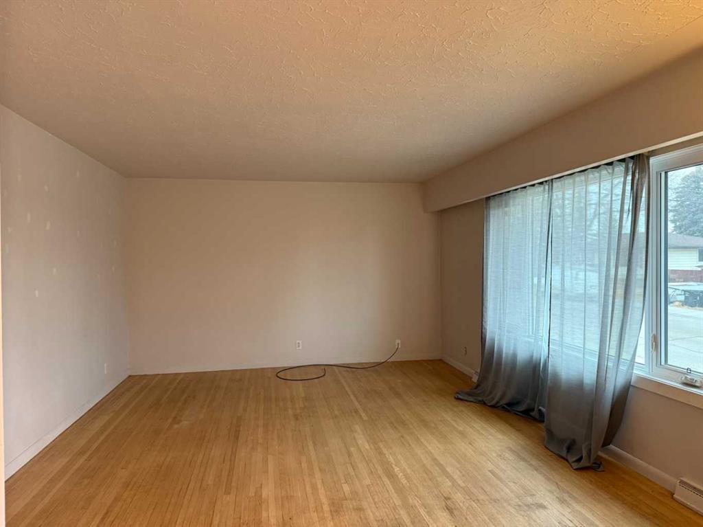 Picture for 3203 9 Street NW