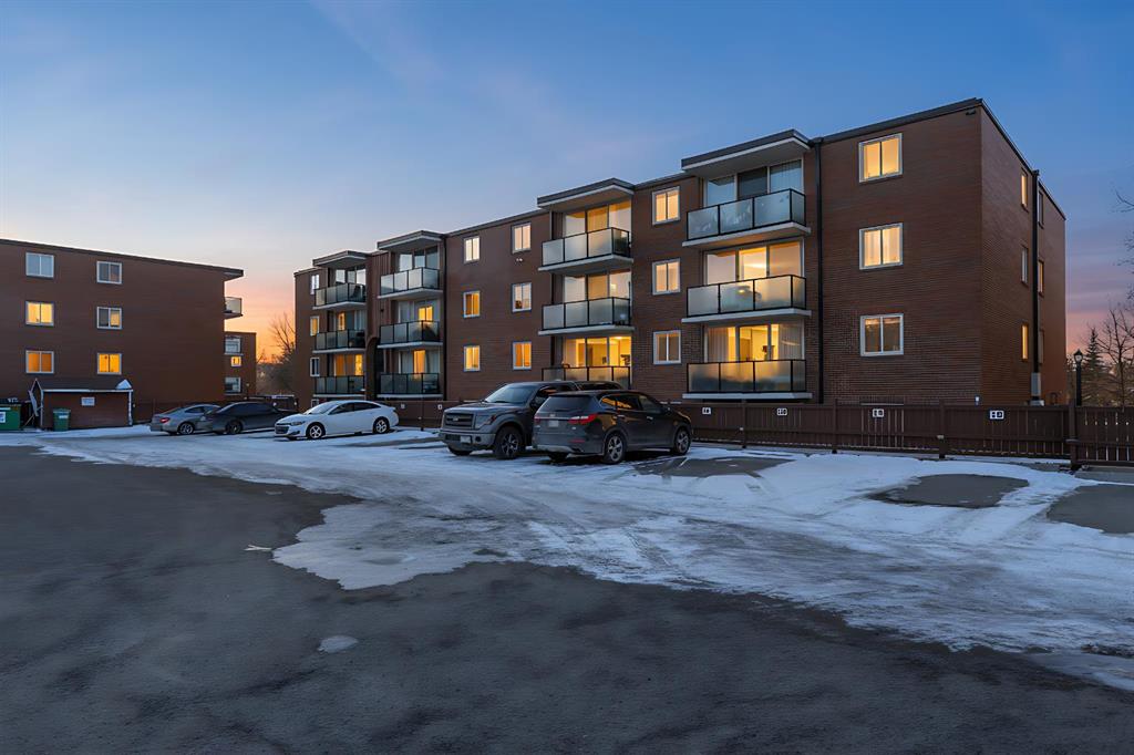 Picture for 133, 1421 7 Avenue NW