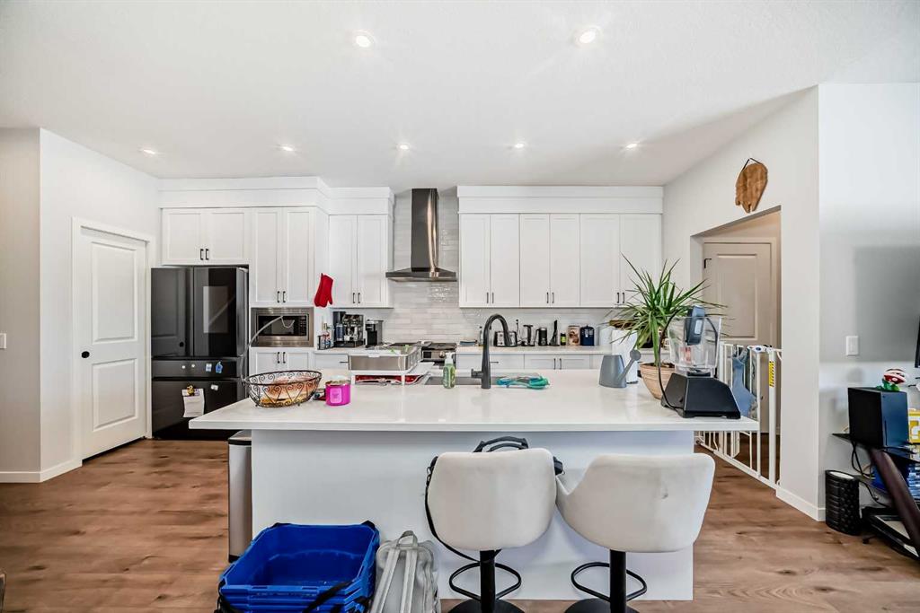 Picture for 160 Lucas Common NW