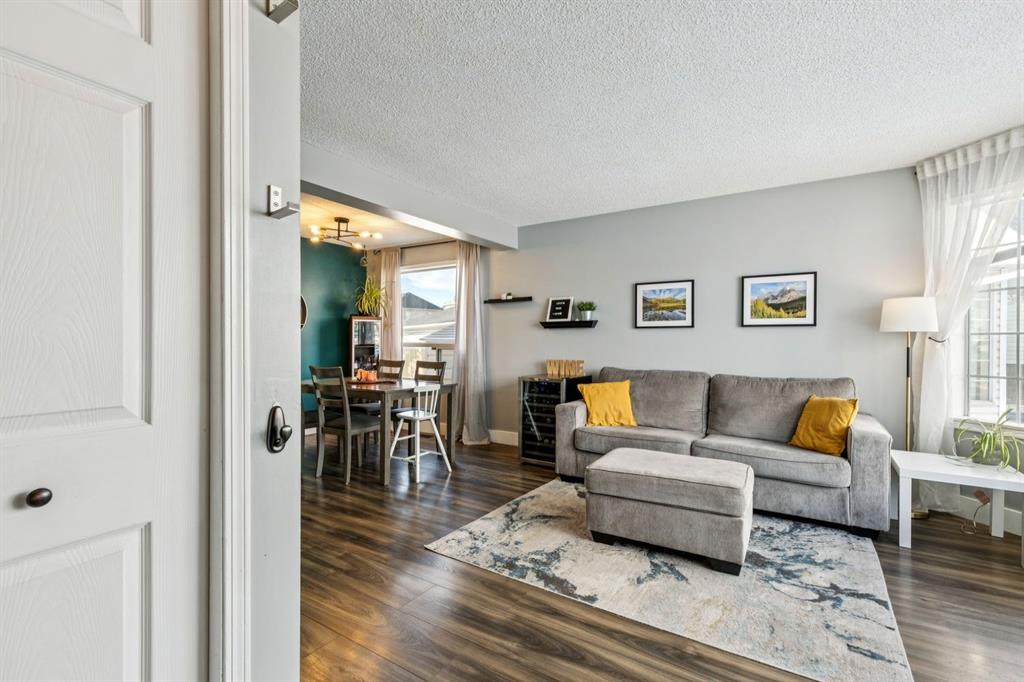 Picture for 175 Rivercrest Close SE