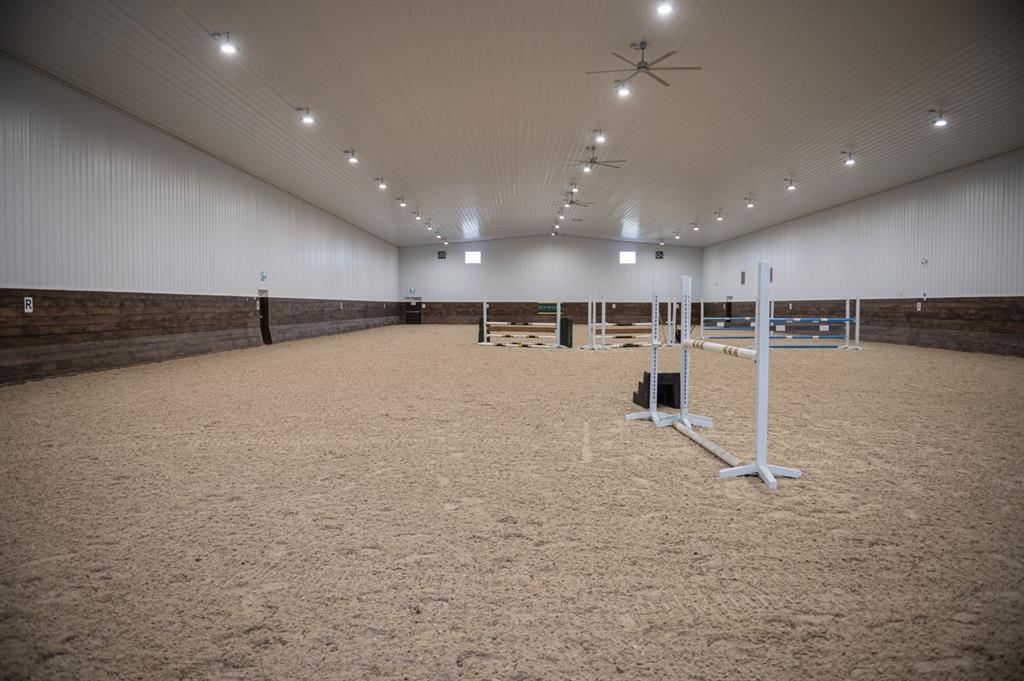 Picture for 210, 274216 112 Street W