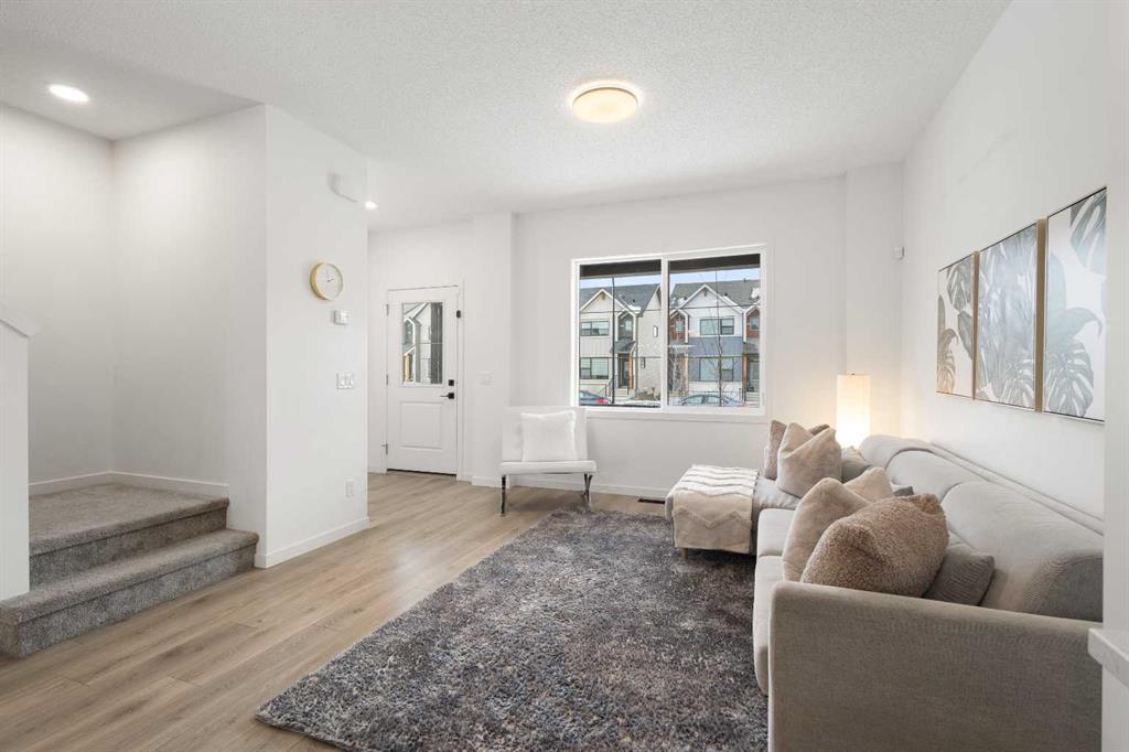 Picture for 537 Sage Hill Road NW