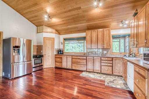 Picture for 240 Essex Street 