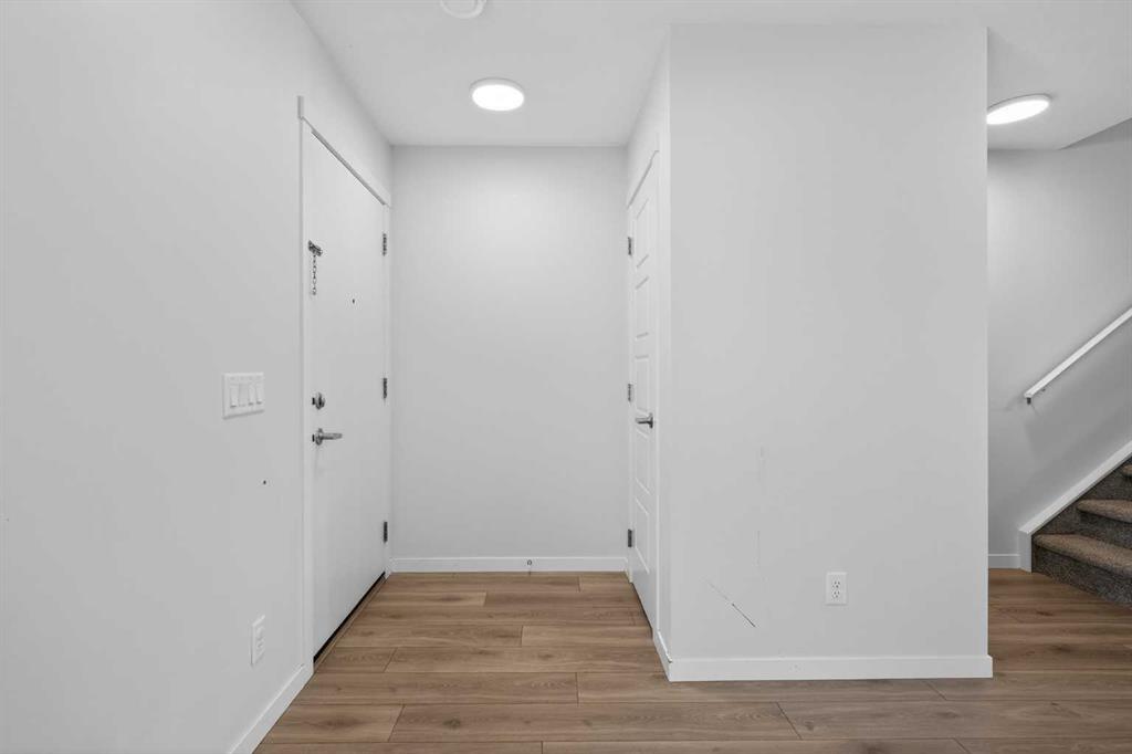 Picture for 306, 338 Seton Circle SE