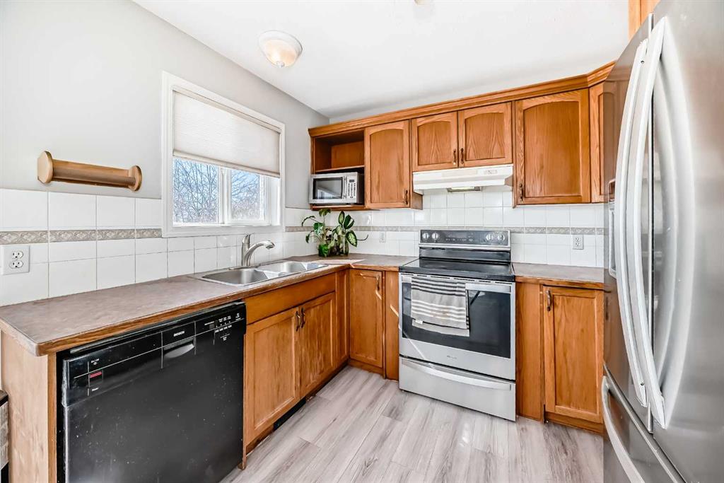 Picture for 47 Silver Creek Boulevard NW