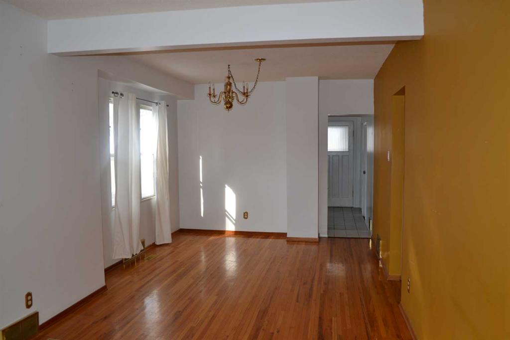 Picture for 915 1 Street NW