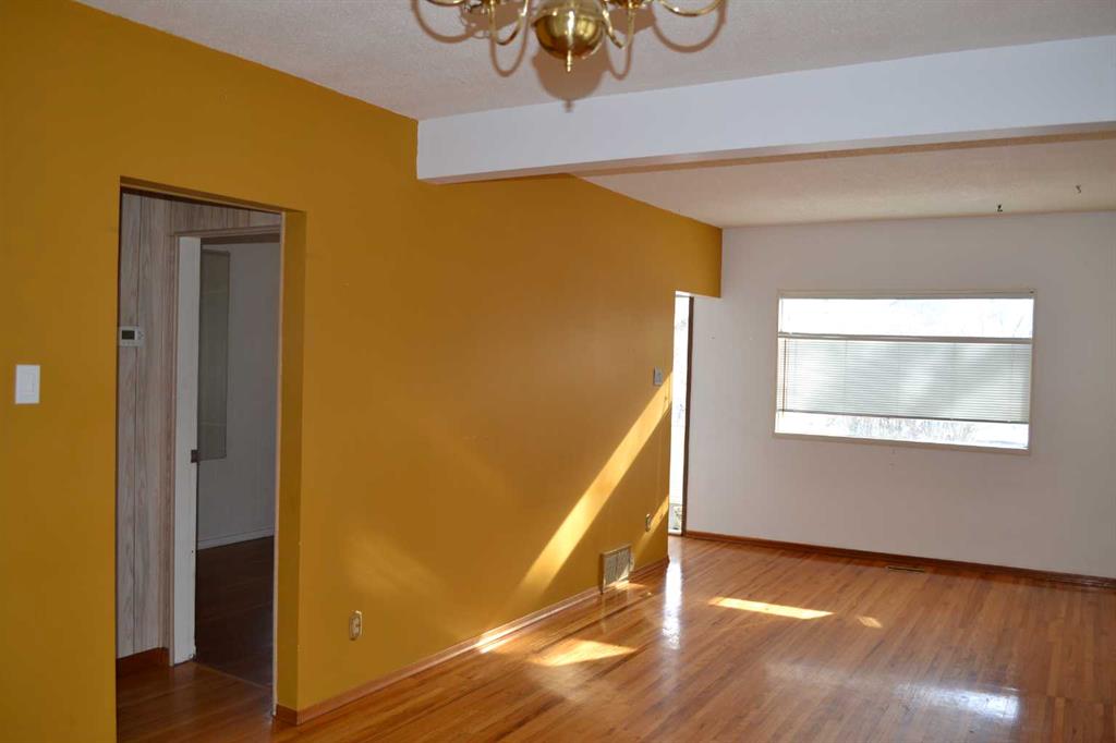 Picture for 915 1 Street NW