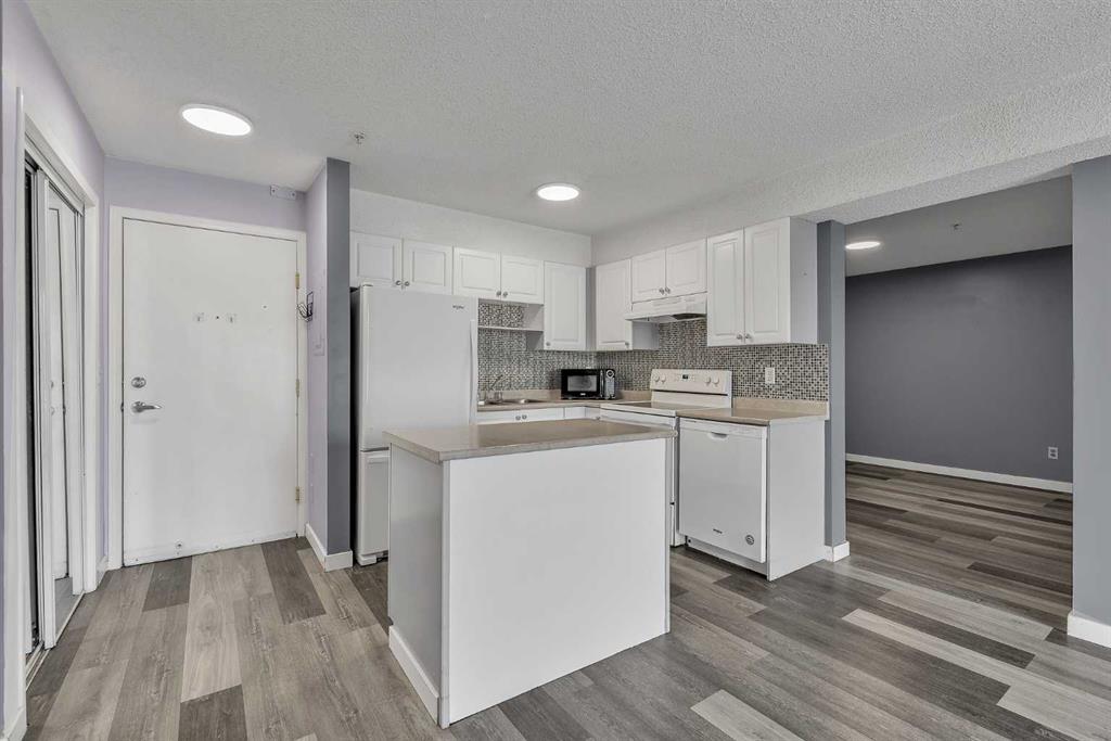 Picture for 109, 1717 60 Street SE