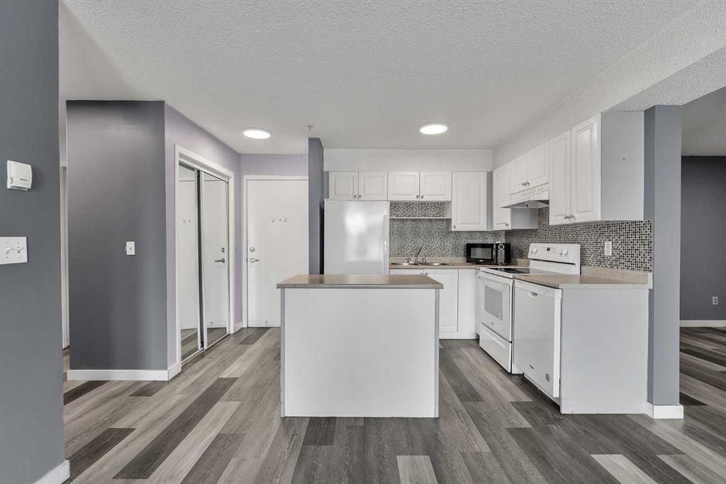 Picture for 109, 1717 60 Street SE