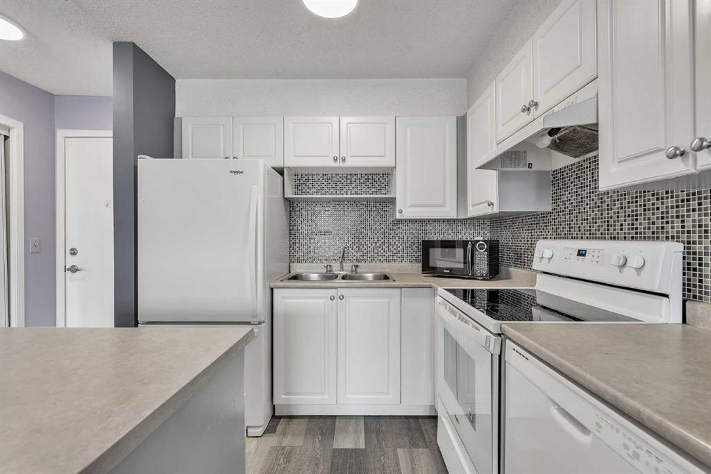 Picture for 109, 1717 60 Street SE