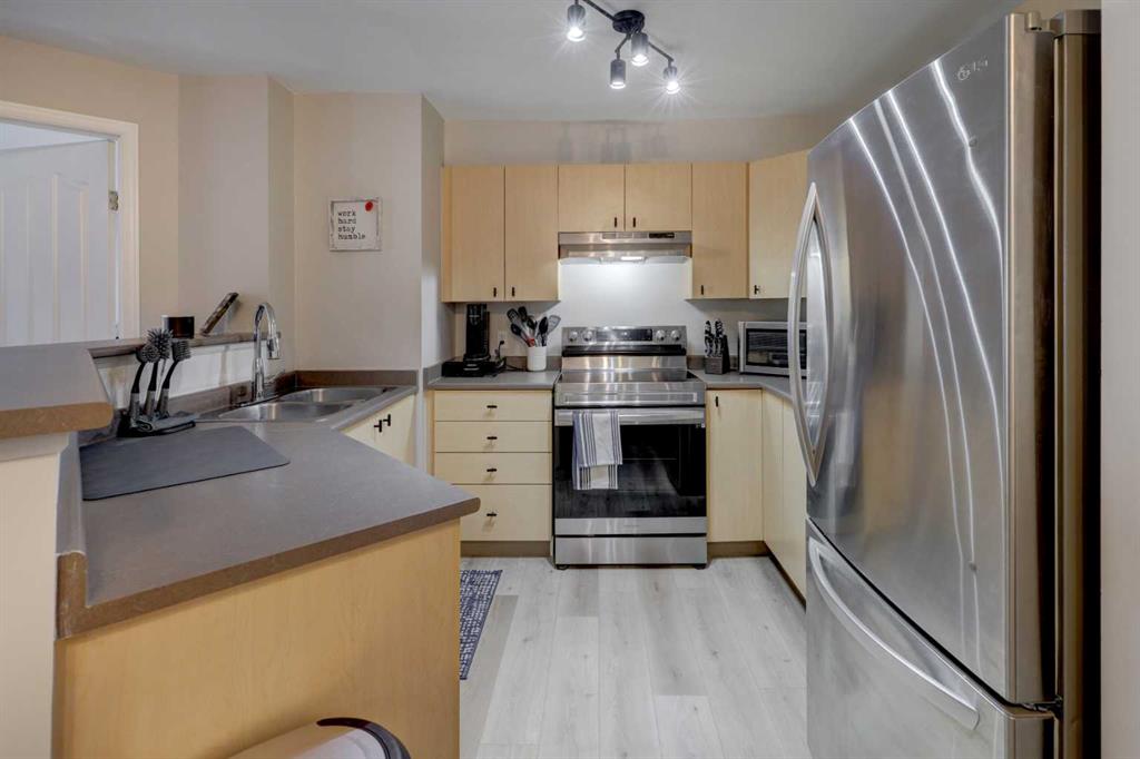 Picture for 8323, 304 Mackenzie Way SW